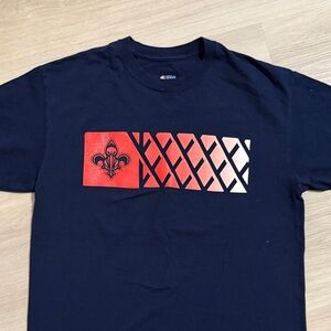 NBA New Orleans Pelicans Navy and Red Graphic Tee
